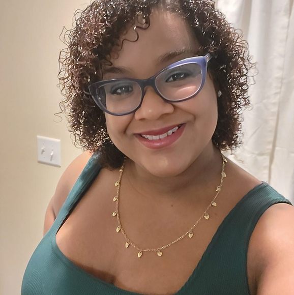 Meet your Posher, Glorivette - Picture 1 of 1